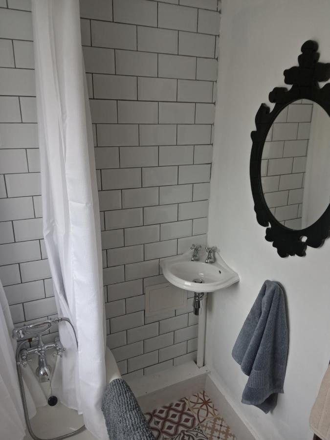Little Dorrit Studio Flat 5 Rochester Me1 1Xz Strood Dış mekan fotoğraf